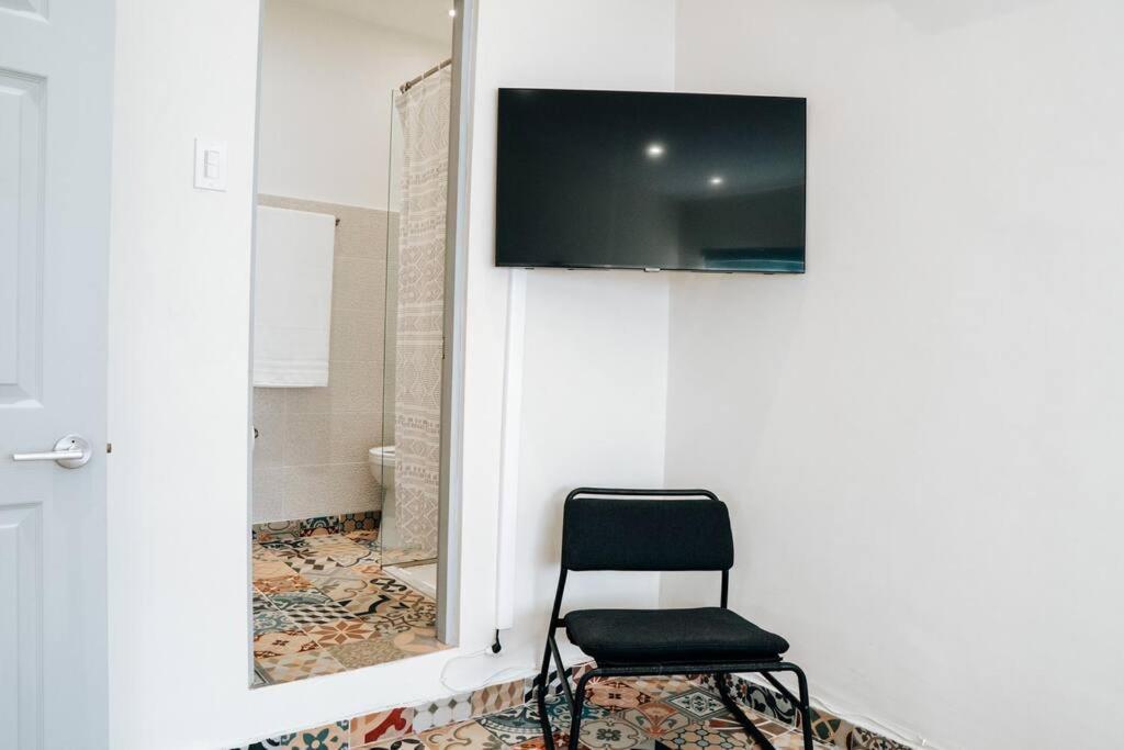Comfy & Bright Apt @ Calle Loiza - Walk To Beach / Calle Loiza Abajo -N Lägenhet San Juan Exteriör bild