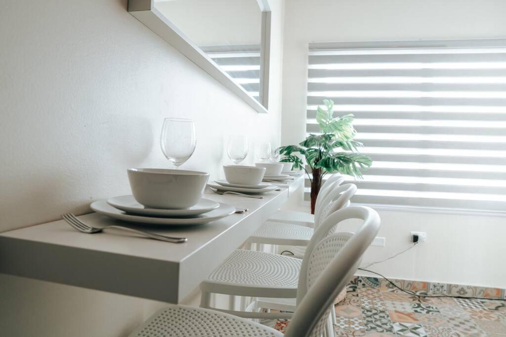Comfy & Bright Apt @ Calle Loiza - Walk To Beach / Calle Loiza Abajo -N Lägenhet San Juan Exteriör bild